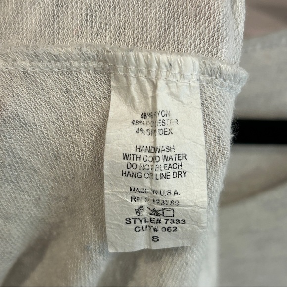 Jolie Light Gray Long Sleeve Top - Picture 4 of 5